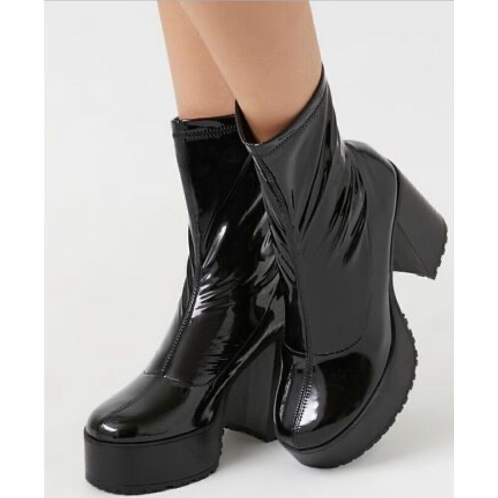 Forever 21 Faux Patent Leather Lug-Sole Booties Black Size 10